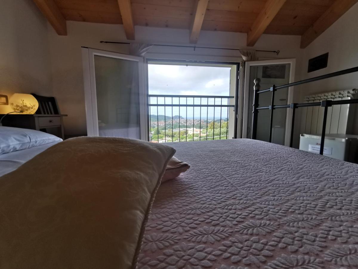 Le Fiabe Bed & Breakfast *